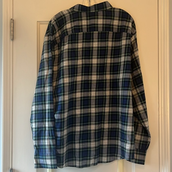 Untuckit plaid button down NWOT - Picture 4 of 5